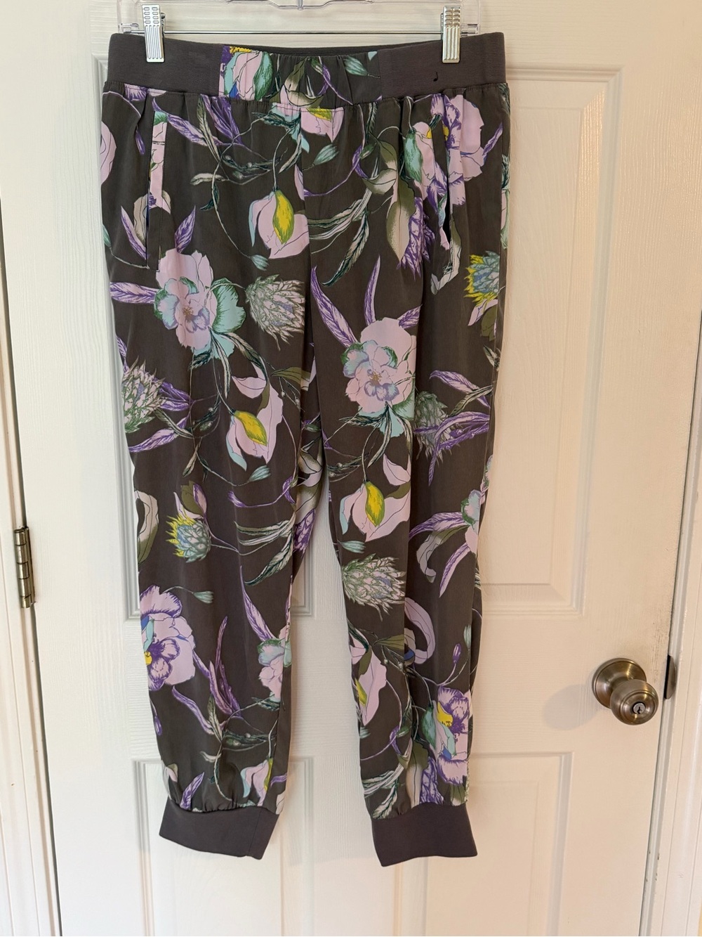 Floral Print Pull-On Jogger Pants - Gray with Lavender Floral, blouse included.